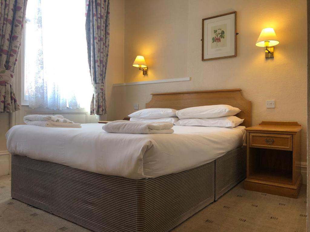 Hotel Capital Борнмут Екстер'єр фото